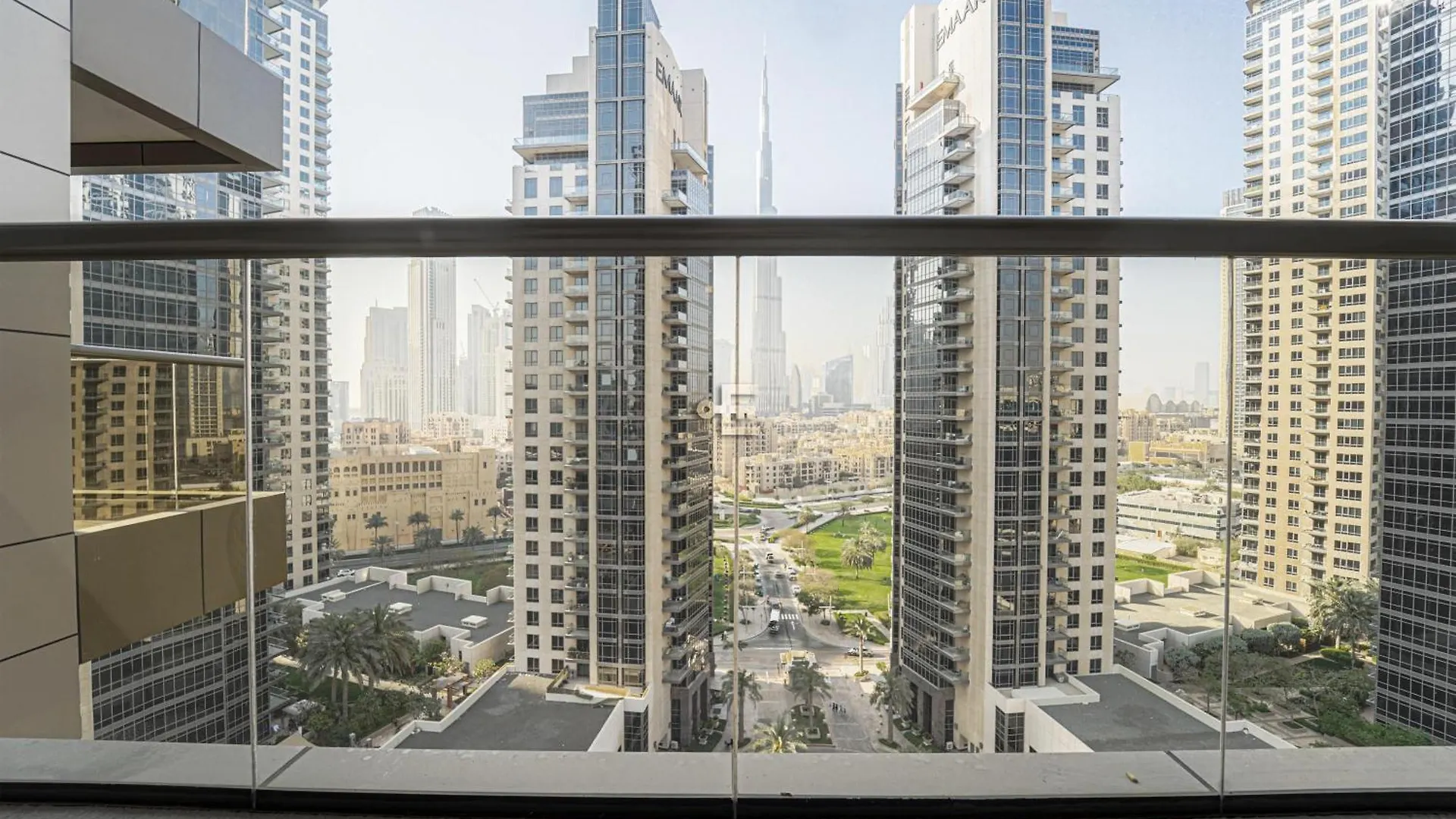 Everluxe Full Burj Khalifa View Studio Dubai Apartment